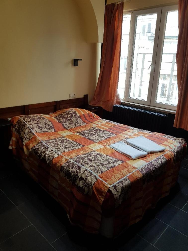 Hotel La Potiniere Schaerbeek ภายนอก รูปภาพ