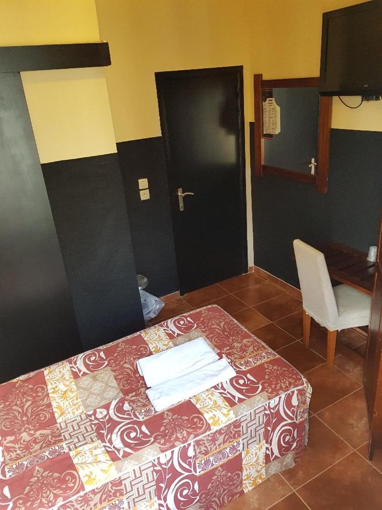 Hotel La Potiniere Schaerbeek ภายนอก รูปภาพ