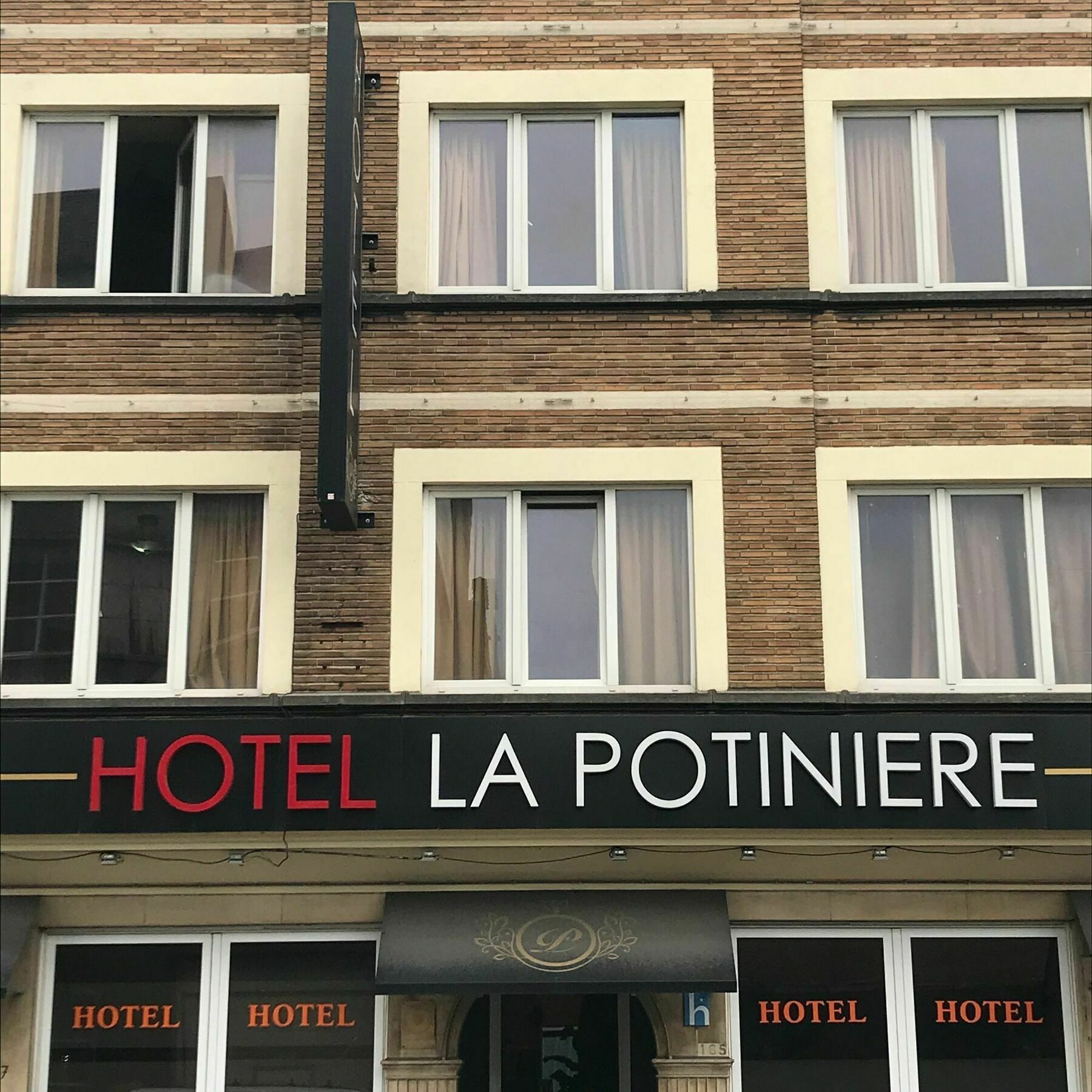 Hotel La Potiniere Schaerbeek ภายนอก รูปภาพ