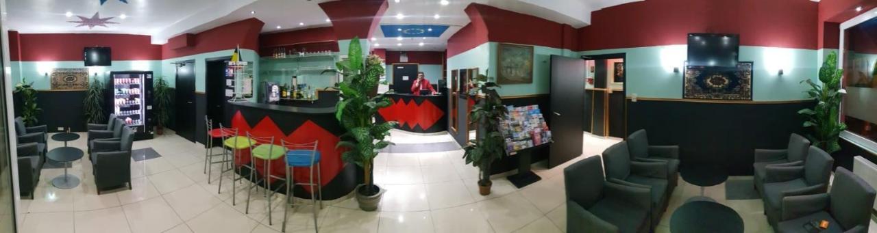 Hotel La Potiniere Schaerbeek ภายนอก รูปภาพ