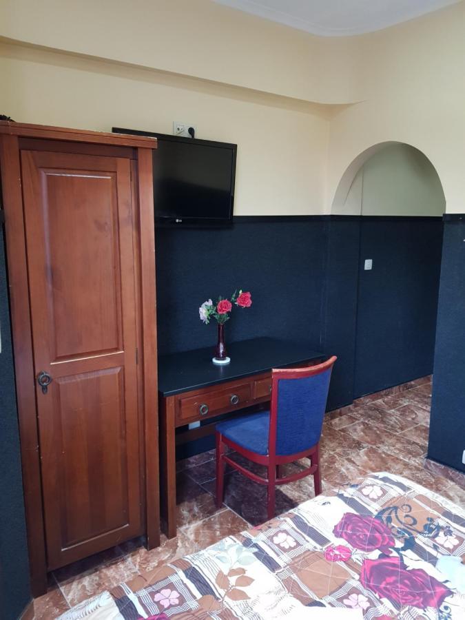 Hotel La Potiniere Schaerbeek ภายนอก รูปภาพ