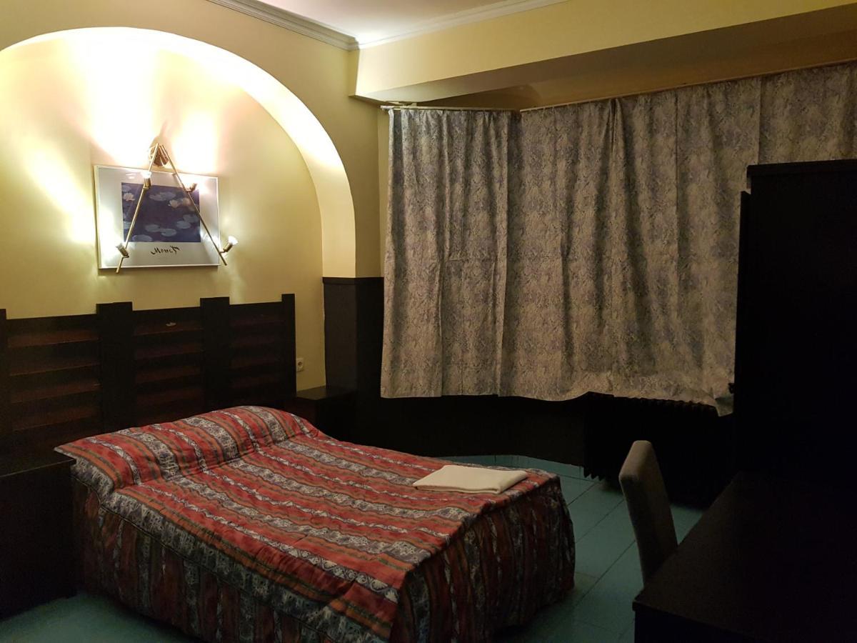 Hotel La Potiniere Schaerbeek ภายนอก รูปภาพ